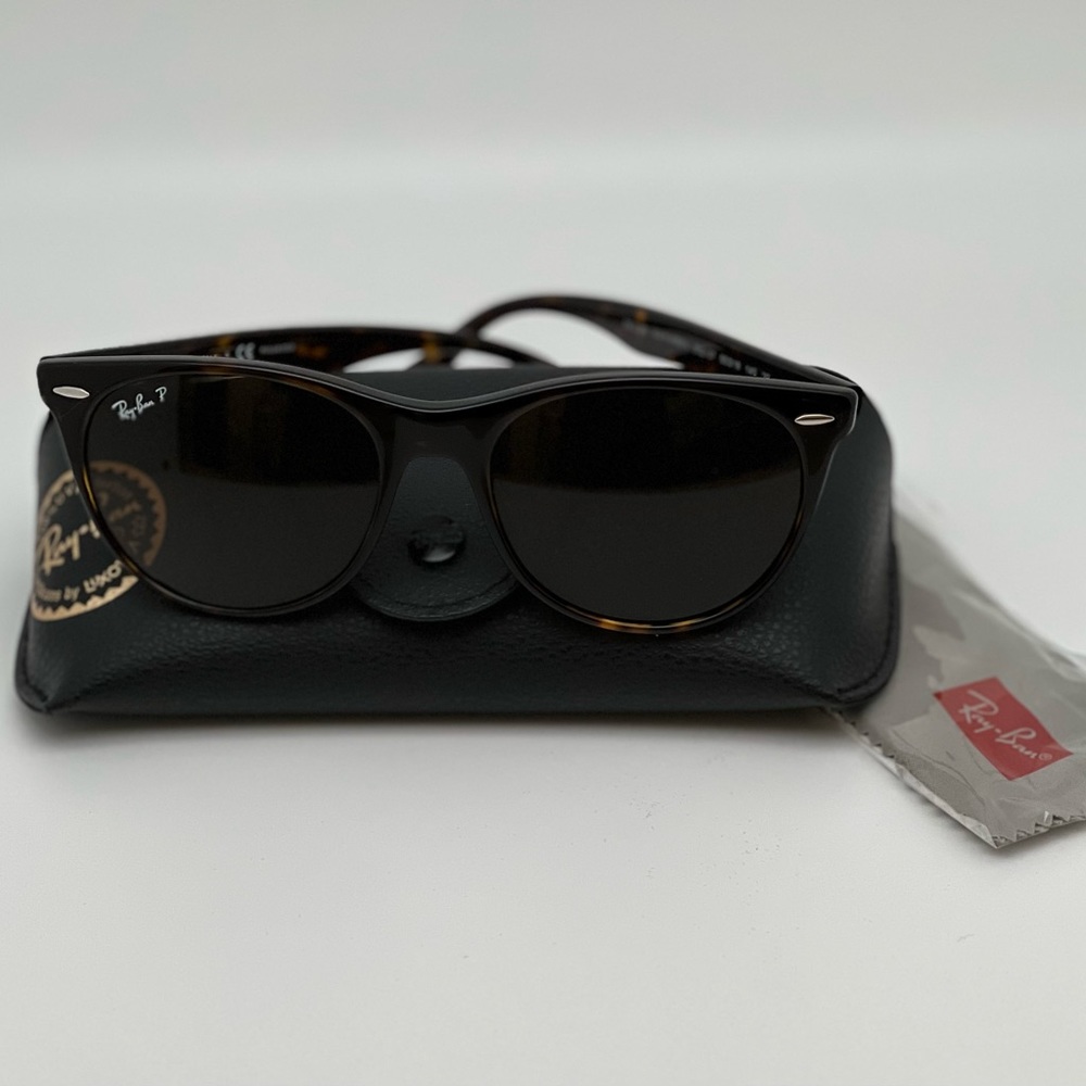 NWOT Ray Ban Polarized Wayfarer II Sunglasses - Picture 4 of 5